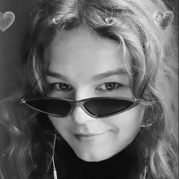 Samantha Groth